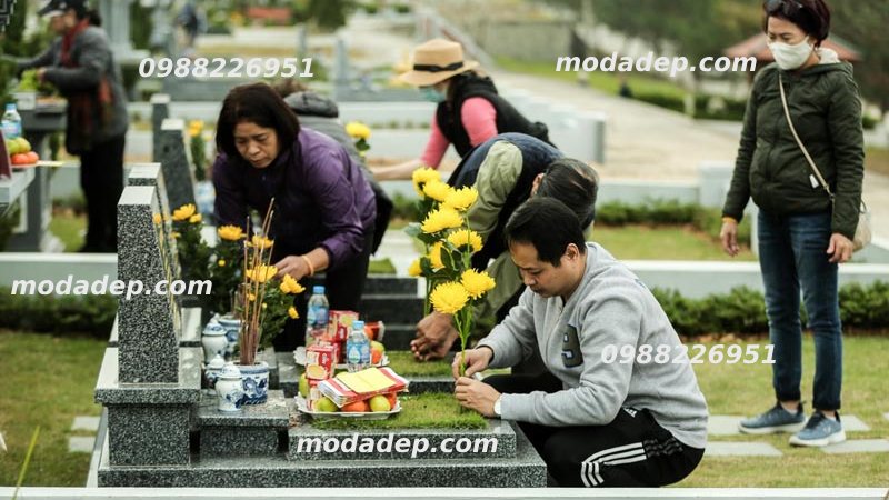 Khi tiến hành lễ tảo mộ, gia đình cần tuân thủ các nghi thức để đảm bảo sự tôn nghiêm