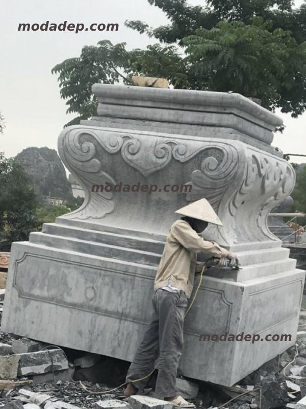 chân cột đá vuông