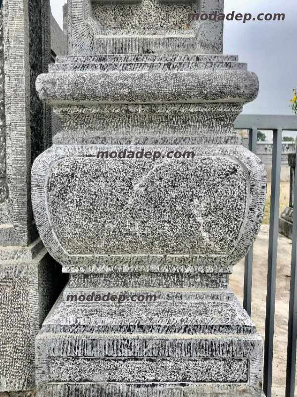chân cột đá vuông