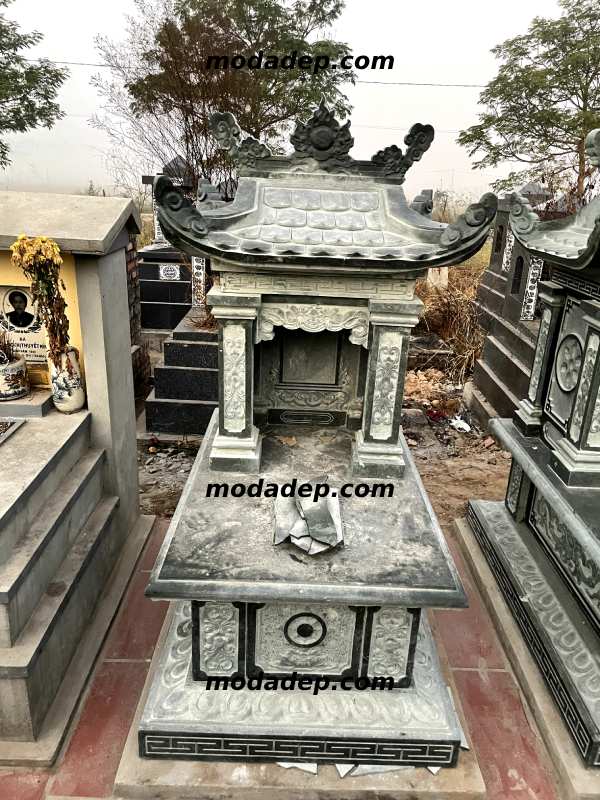 mộ đá một mái