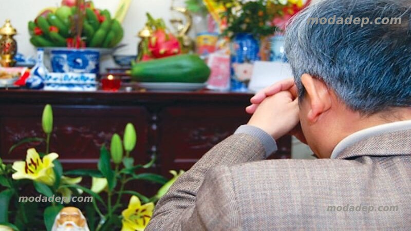 Bài Khấn Gia Tiên Ngày Mùng 1 và Ngày Rằm