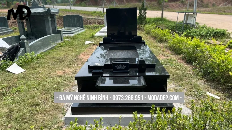 Mộ đẹp không mái đơn giản, tinh tế và hiện đại
