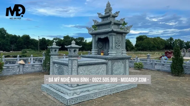 Mộ 3 mái chế tác từ đá tự nhiên nguyên khối