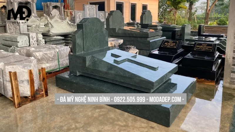 Mộ đá hoa cương công giáo sang trọng