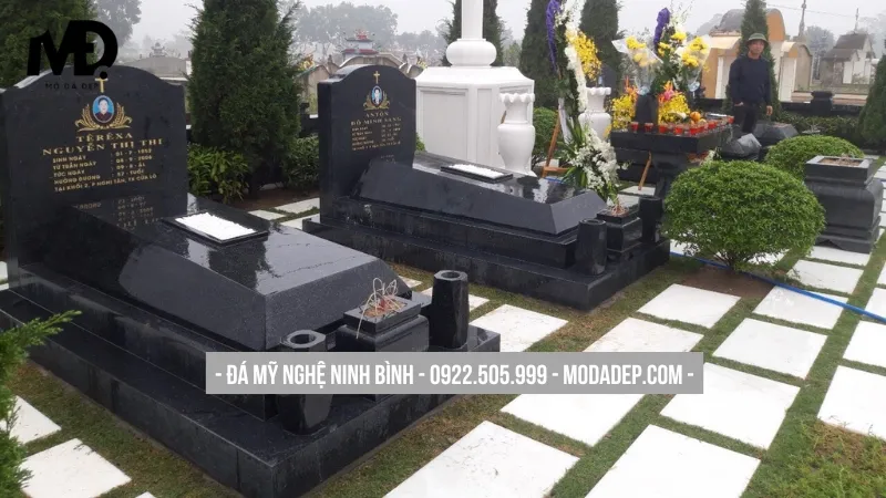 Mộ đá nguyên khối đẹp cho Công Giáo
