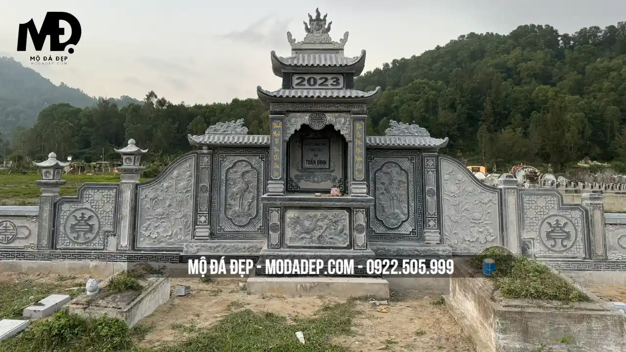 Một mẫu thiết kế đẹp sẽ tạo tổng thể hài hòa, sang trọng và mang nét văn hóa truyền thống Việt Nam.