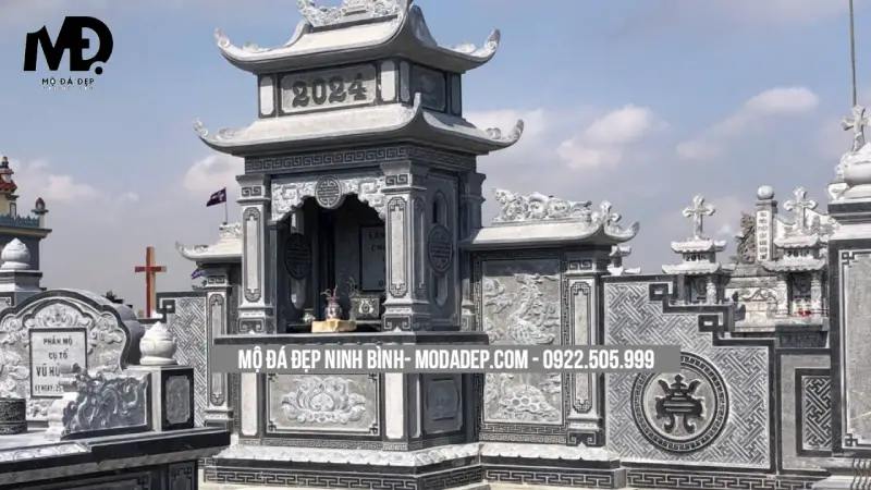 Một mẫu khuôn viên đẹp, đồng bộ sẽ mang lại sự uy nghi, thanh tịnh cho toàn bộ khu mộ.