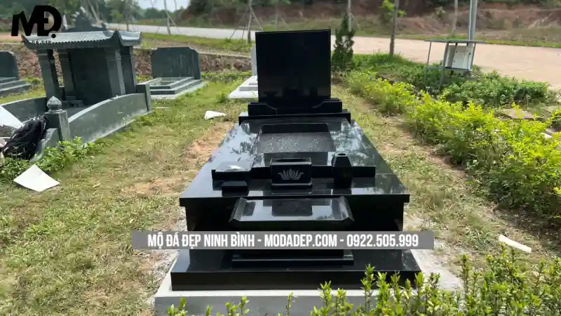 Do đó, việc chọn hướng mộ cần được tính toán kỹ lưỡng theo phong thủy và tuổi của người đã khuất.