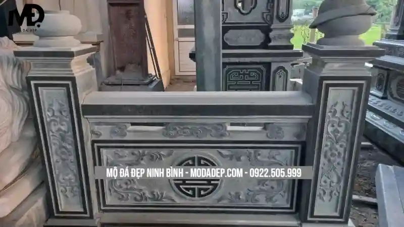 Tùy theo yêu cầu của gia chủ, nghệ nhân sẽ thiết kế hoa văn phù hợp với tổng thể kiến trúc và yếu tố phong thủy.