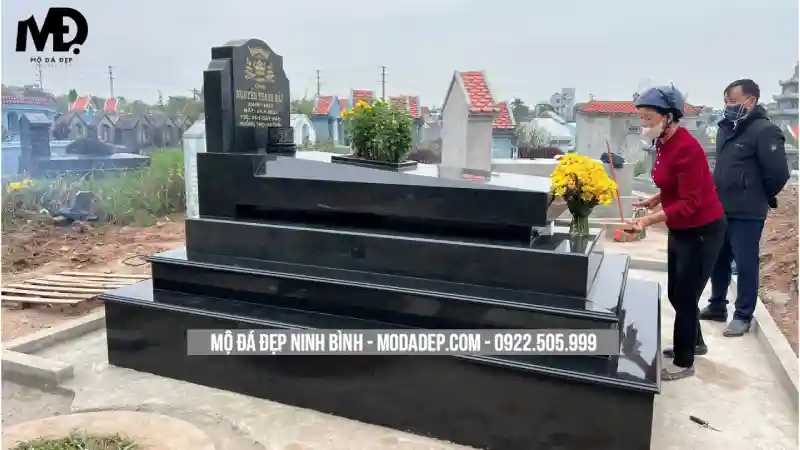 Ngoài ra, mẫu mộ này còn phù hợp với nhiều phong cách kiến trúc tâm linh khác nhau, từ truyền thống đến hiện đại.